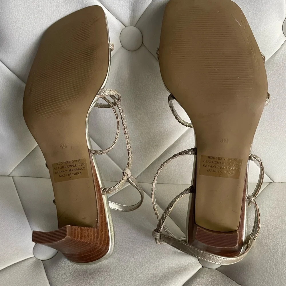 Bandolino Strap Sandals - Picture 3 of 8